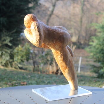 Skulptur mit dem Titel "Course à l'état brut" von Max Bernard, Original-Kunstwerk, Holz