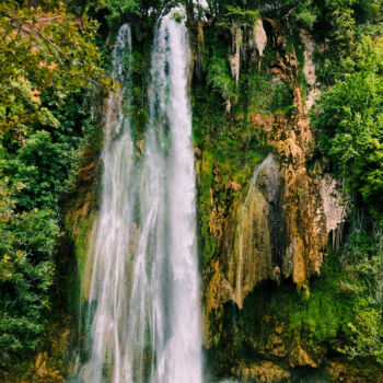 Fotografie mit dem Titel "Waterfall - Photogr…" von Maxime Guengant, Original-Kunstwerk, Digitale Fotografie