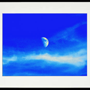 Artes digitais intitulada "Veiled Moon (framed)" por Marco Brugts, Obras de arte originais, Pintura digital