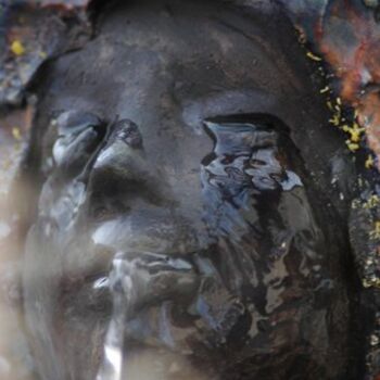 Photographie intitulée "statue qui pleure" par Mda, Œuvre d'art originale