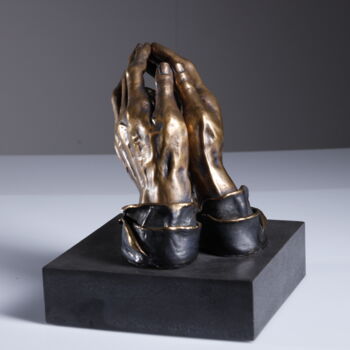 Sculpture titled "Praying HANDS" by Meryem Doğan, Original Artwork, Bronze