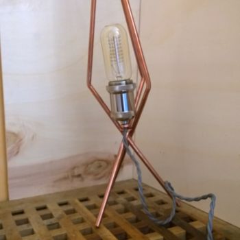 Artisanat intitulée "lampe de table" par Metal Alchimie, Œuvre d'art originale, Éclairage