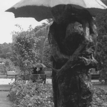 Fotografie mit dem Titel "Les parapluies de P…" von Micha Decru, Original-Kunstwerk