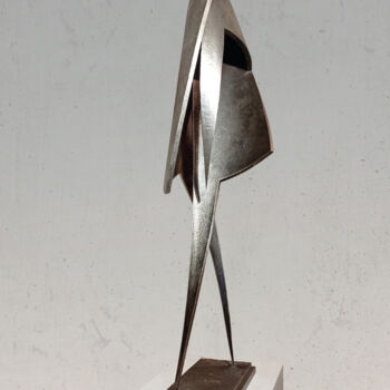 Skulptur mit dem Titel "WALK THE LINE" von Michael Hitschold, Original-Kunstwerk, Metalle