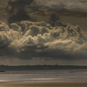 Fotografia intitolato "ciel nuageux sur Do…" da Michel Babkine, Opera d'arte originale, Fotografia digitale