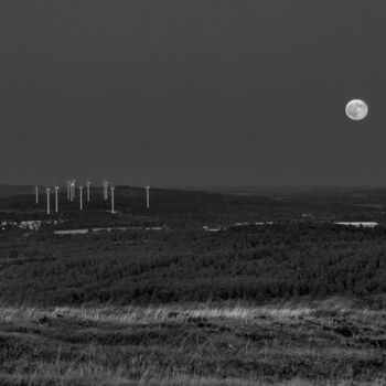 Photography titled "Lever de lune" by Michel Babkine, Original Artwork, Digital Photography