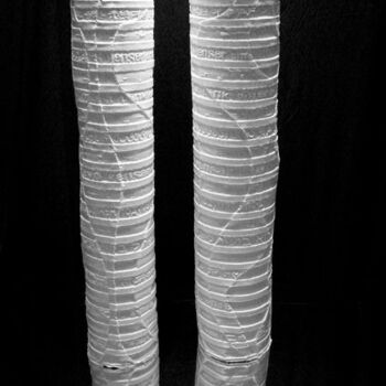 Sculpture titled "Totem2" by Michel Gautier, Original Artwork, Paper