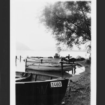 Fotografia intitolato "Barques sur la rive" da Michel Jegerlehner, Opera d'arte originale, fotografia a pellicola