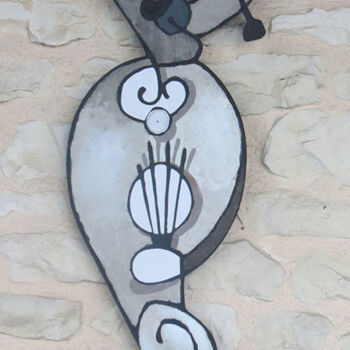 Sculpture titled "madone-parapluie.jpg" by Michel Moreau (MORO), Original Artwork, Wood