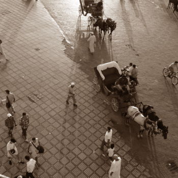 Photographie intitulée "place-jemaa el fna" par Michel Poirier, Œuvre d'art originale, Photographie numérique