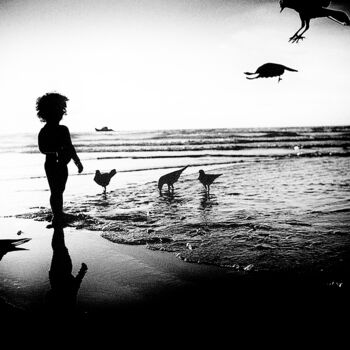 Fotografia intitulada "Crows, child and fi…" por Michel Spingler, Obras de arte originais, Fotografia de filme