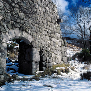 Photographie intitulée "Ruine de Boyer" par Michel Volle, Œuvre d'art originale