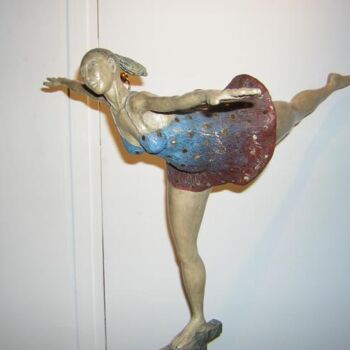 Sculpture titled "Nadilla" by Micheldejos, Original Artwork