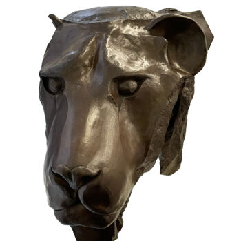 Скульптура под названием "Lion" - Michèle Goumain, Подлинное произведение искусства, Смола