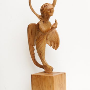 Skulptur mit dem Titel "Ange plein de bonté" von Michel Ferre, Original-Kunstwerk, Holz