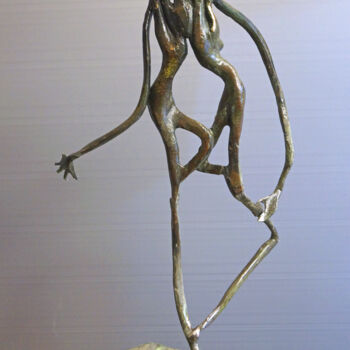 Sculpture titled "Trois en Un" by Michel Neuville, Original Artwork, Bronze