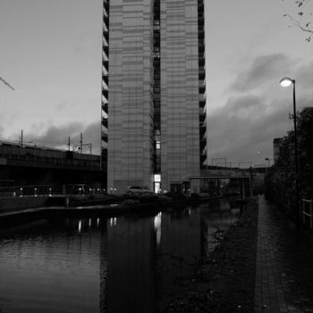 Photographie intitulée "Manchester les jume…" par Michel Verna, Œuvre d'art originale, Photographie numérique