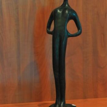 Sculpture titled "fierté" by Joelle Michenet, Original Artwork, Bronze