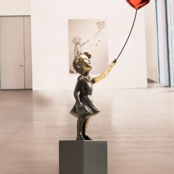 Скульптура под названием "The girl and the ba…" - Miguel Guía, Подлинное произведение искусства, Бронза