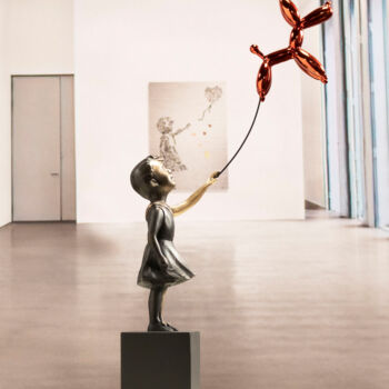 Sculptuur getiteld "Girl with balloon d…" door Miguel Guía, Origineel Kunstwerk, Bronzen