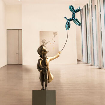 Sculpture titled "Child with balloon…" by Miguel Guía, Original Artwork, Bronze
