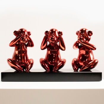 제목이 "Wise monkeys red"인 조형물 Miguel Guía로, 원작, 금속