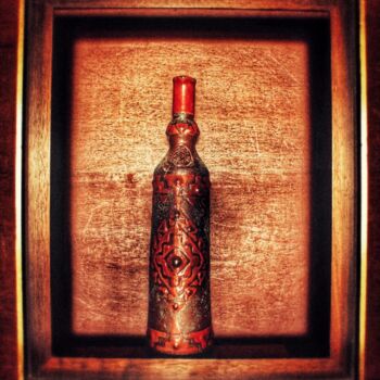 Photographie intitulée "old bottle" par Miguel Marques, Œuvre d'art originale, Photographie manipulée