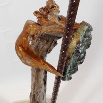 Skulptur mit dem Titel "Spartan-Magnificent…" von Miltiadis Artwork, Original-Kunstwerk, Holz