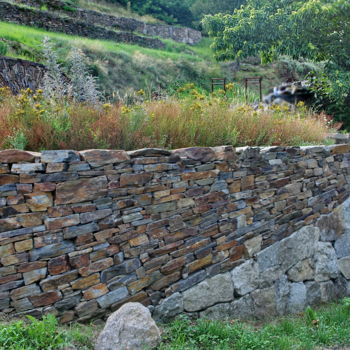 Photographie intitulée "Mur en pierre sèche…" par Miodrag Aubertin, Œuvre d'art originale