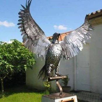 Sculpture intitulée "L'aigle" par Carlos Miranda, Œuvre d'art originale, Métaux