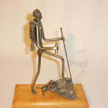 Sculptuur getiteld "randonneur.jpg" door Carlos Miranda, Origineel Kunstwerk