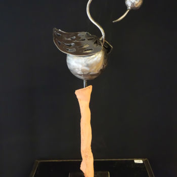 Sculpture titled "Lilly" by Mirinbeaujolais - Mirabelle, Original Artwork, Metals