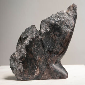 Skulptur mit dem Titel "Ginkgo" von Mirjam De Nijs, Original-Kunstwerk, Stein