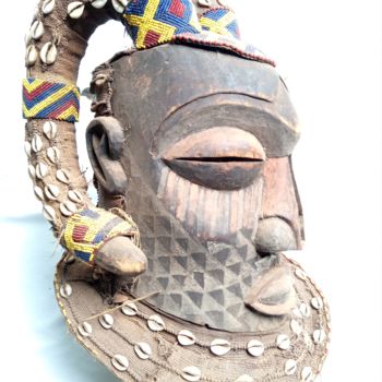 Sculpture titled "African mask,Kuba t…" by Jafeth Moiane, Original Artwork, Wood
