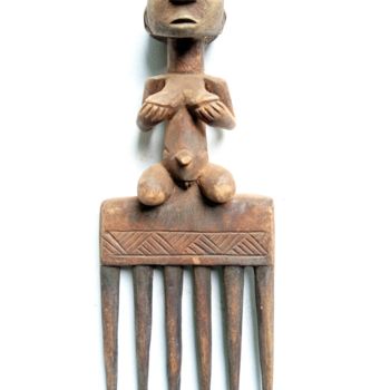 Escultura titulada "Luba comb,African t…" por Jafeth Moiane, Obra de arte original, Madera