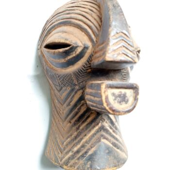 Sculpture titled "Masque africain vin…" by Jafeth Moiane, Original Artwork, Wood