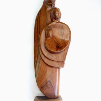 Skulptur mit dem Titel "Holy family statue,…" von Jafeth Moiane, Original-Kunstwerk, Holz