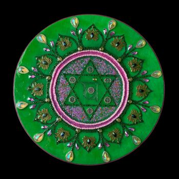 Painting titled "Anahata chakra PTAB1" by Mona Bessaa, Original Artwork, Collages Mounted on Wood Panel