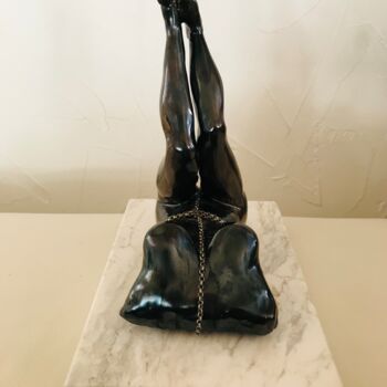 Sculpture intitulée "Slave of Passion" par Monica Elizabeth Roses, Œuvre d'art originale, Céramique