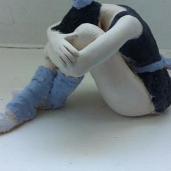 Sculpture intitulée "danseuse-au-repos-i…" par Monique Josié, Œuvre d'art originale
