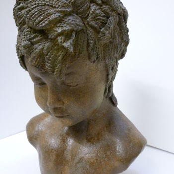 「enfant」というタイトルの彫刻 Monyke Mine-Lamareによって, オリジナルのアートワーク, テラコッタ