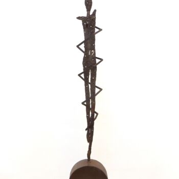 Sculpture titled "Spirale verticale" by Morgese Giovanni, Original Artwork, Metals
