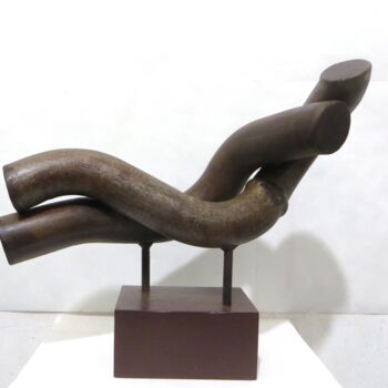 Sculpture titled "ABBRACCIO" by Morgese Giovanni, Original Artwork, Metals