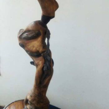 Sculpture titled "femme-battante" by Moussa Sawadogo, Original Artwork