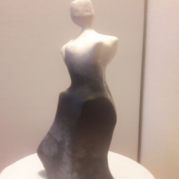 Sculpture titled "Silhouette féminine" by Muriel Frier-Gouron, Original Artwork, Ceramics