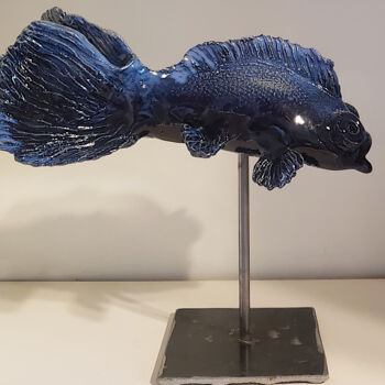 Sculpture titled "Poisson bleu II" by Muriel Mougeolle, Original Artwork, Ceramics