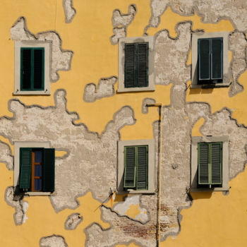 Photographie intitulée "The Map On The Wall" par Francesco Mursia, Œuvre d'art originale, Photographie numérique