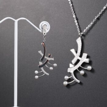 Design getiteld "Coral Necklace and…" door Musaab Baessa, Origineel Kunstwerk, Accessoires