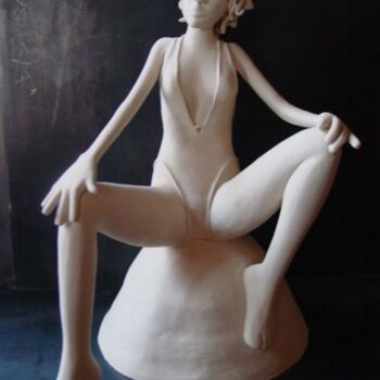 Sculpture titled "Face à la mer..." by Myriam Ferrer, Original Artwork