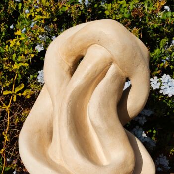 Скульптура под названием "Lasen" - Nad, Подлинное произведение искусства, Терракота
